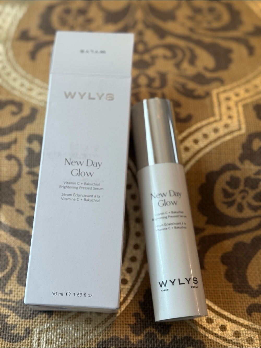 WYLYS New Day Glow Brightening Serum — White